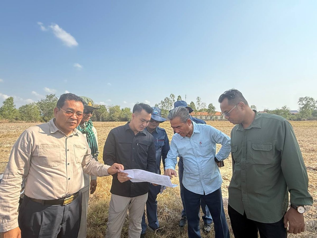 国土规划与建设部考察茶胶省土地规划项目