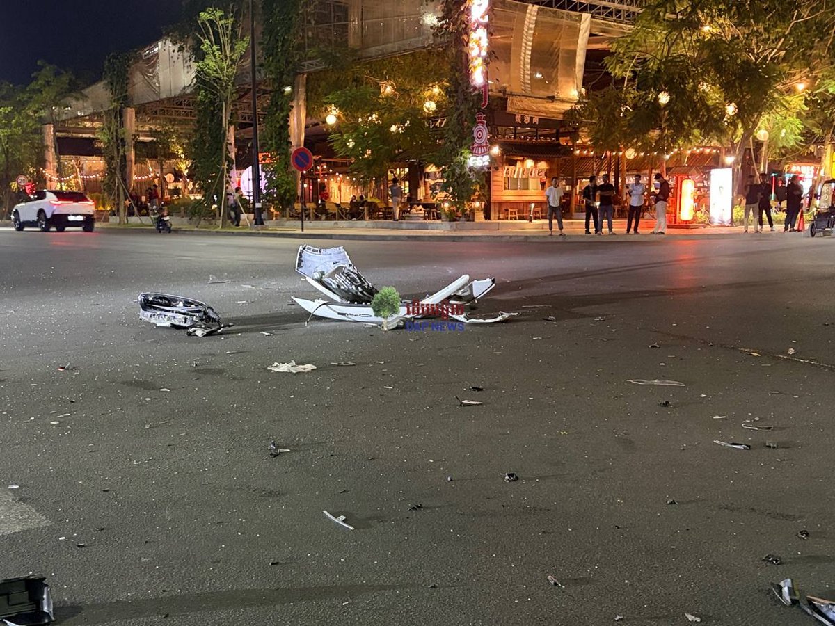 金边发生两车相撞事故
