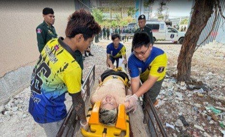 波贝一名中国公民跳楼逃避警方逮捕 现场已被封锁