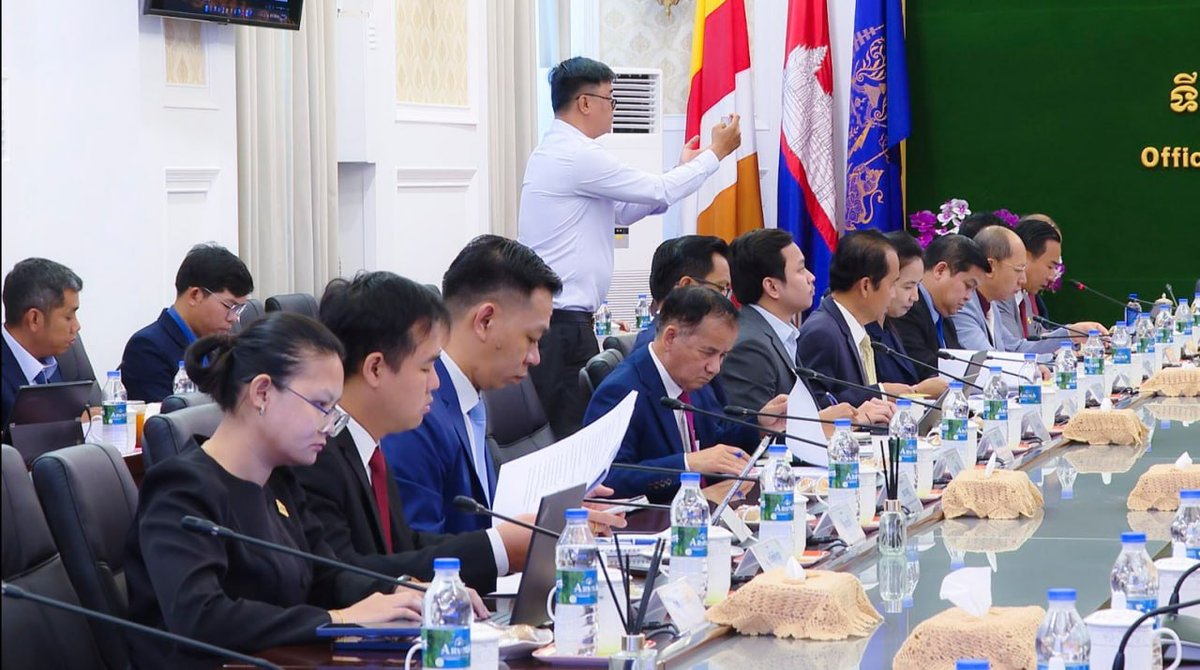 柬埔寨副总理翁赛维索主持国家教授职称委员会第二次会议