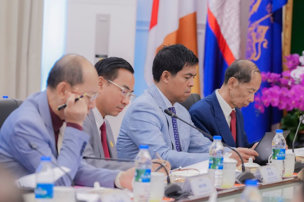 柬埔寨副总理翁赛维索主持国家教授职称委员会第二次会议