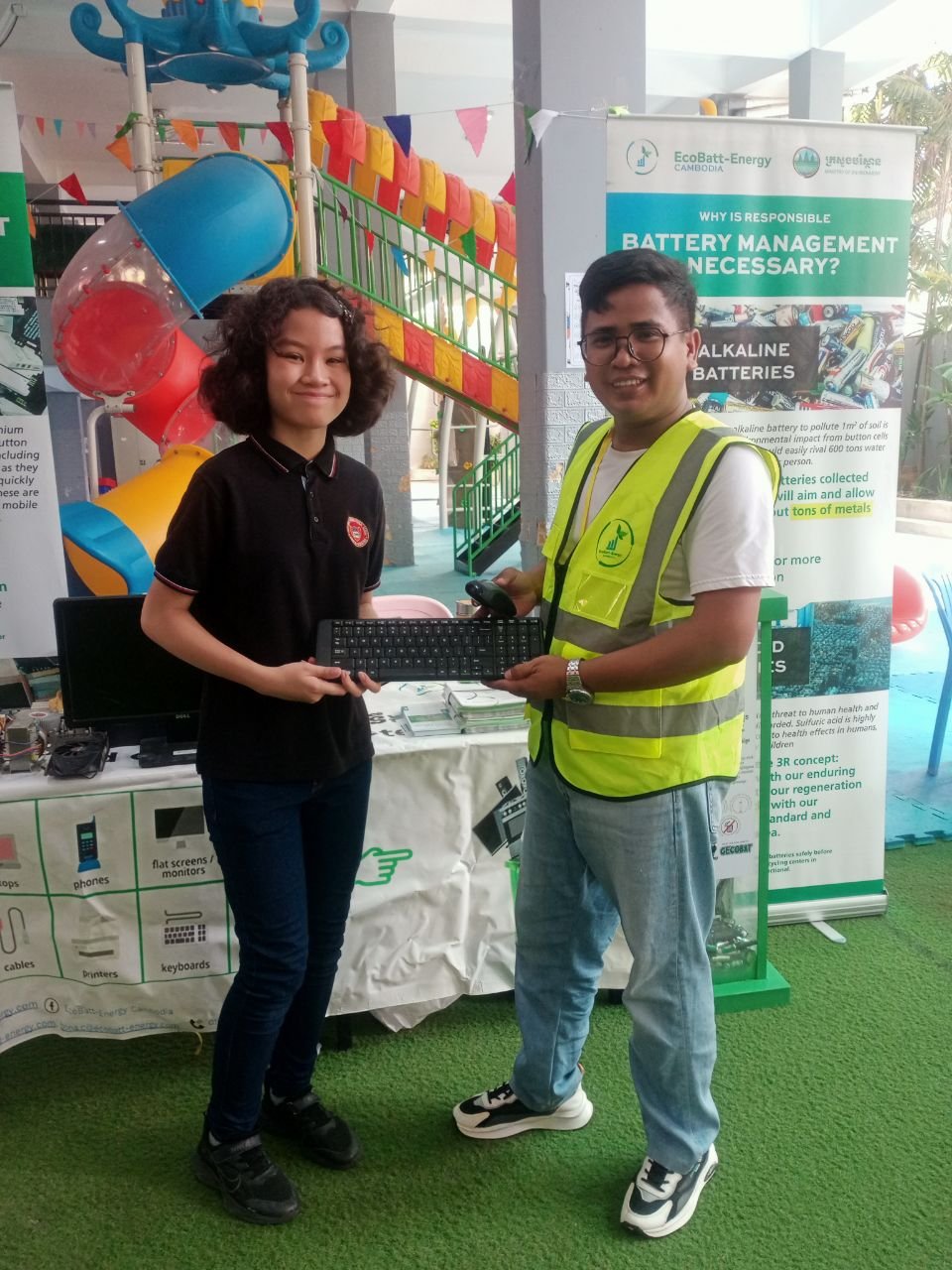 Ecobatt Energy与东西方国际学校开展环保宣教