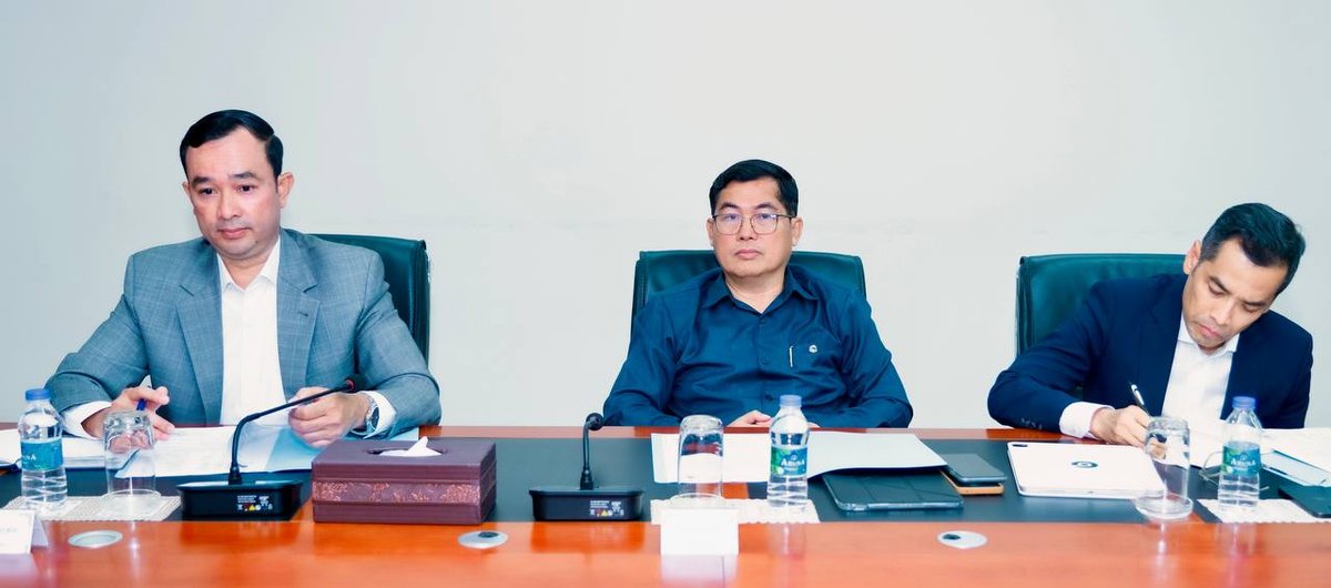 柬埔寨旅游部部长洪哈主持会议,强调加强旅游业公共关系与数字化转型