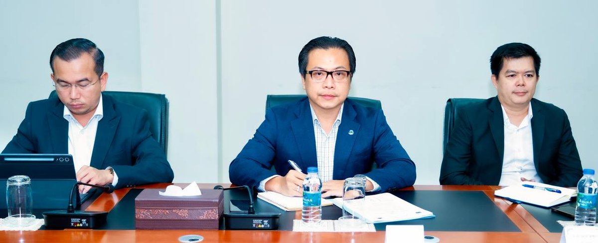 柬埔寨旅游部部长洪哈主持会议,强调加强旅游业公共关系与数字化转型