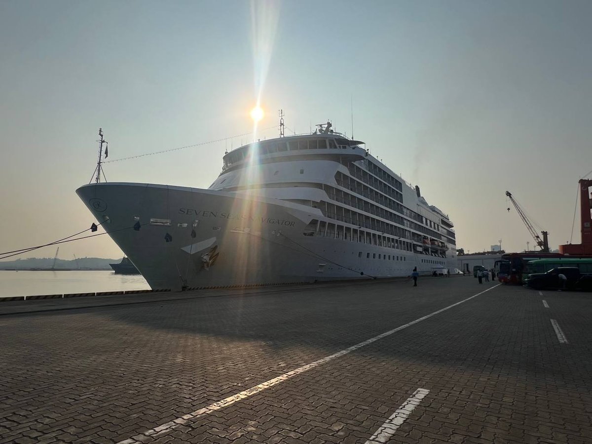 西港接待SEVEN SEAS NAVIGATOR邮轮 413名国际游客抵柬