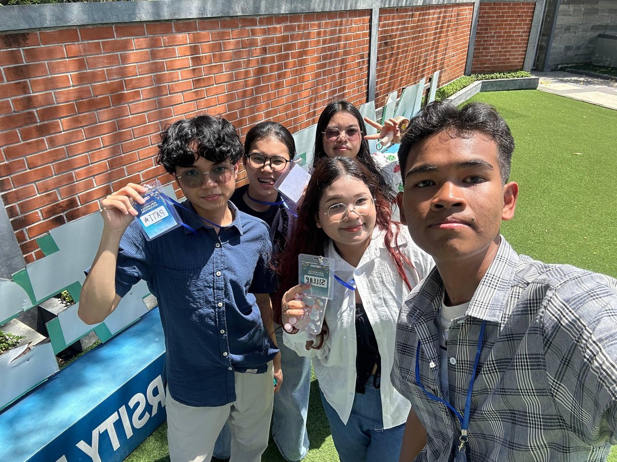 皇家金边大学5名学生正式启程前往印尼参加2026年AUN夏令营