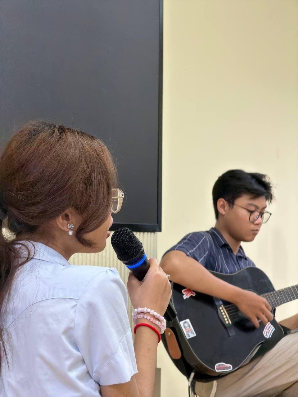 皇家金边大学每月月末举办音乐会 师生展示文化才艺