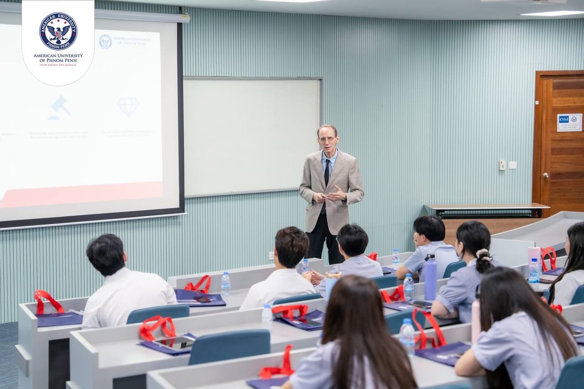 金边美国大学举办探索日活动 吸引南桥国际学校学生