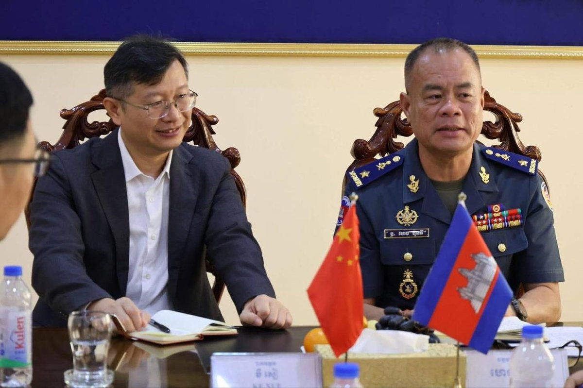 西港宪兵司令会见中国领办参赞 强化在西港中国公民安保合作