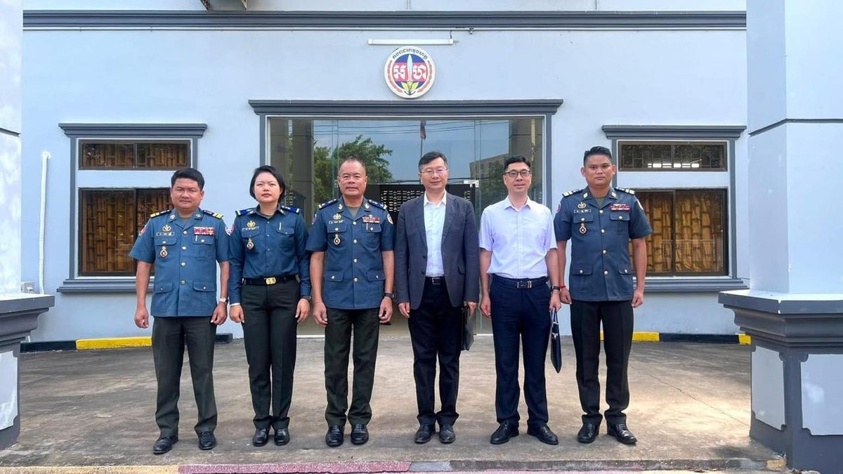 西港宪兵司令会见中国领办参赞 强化在西港中国公民安保合作