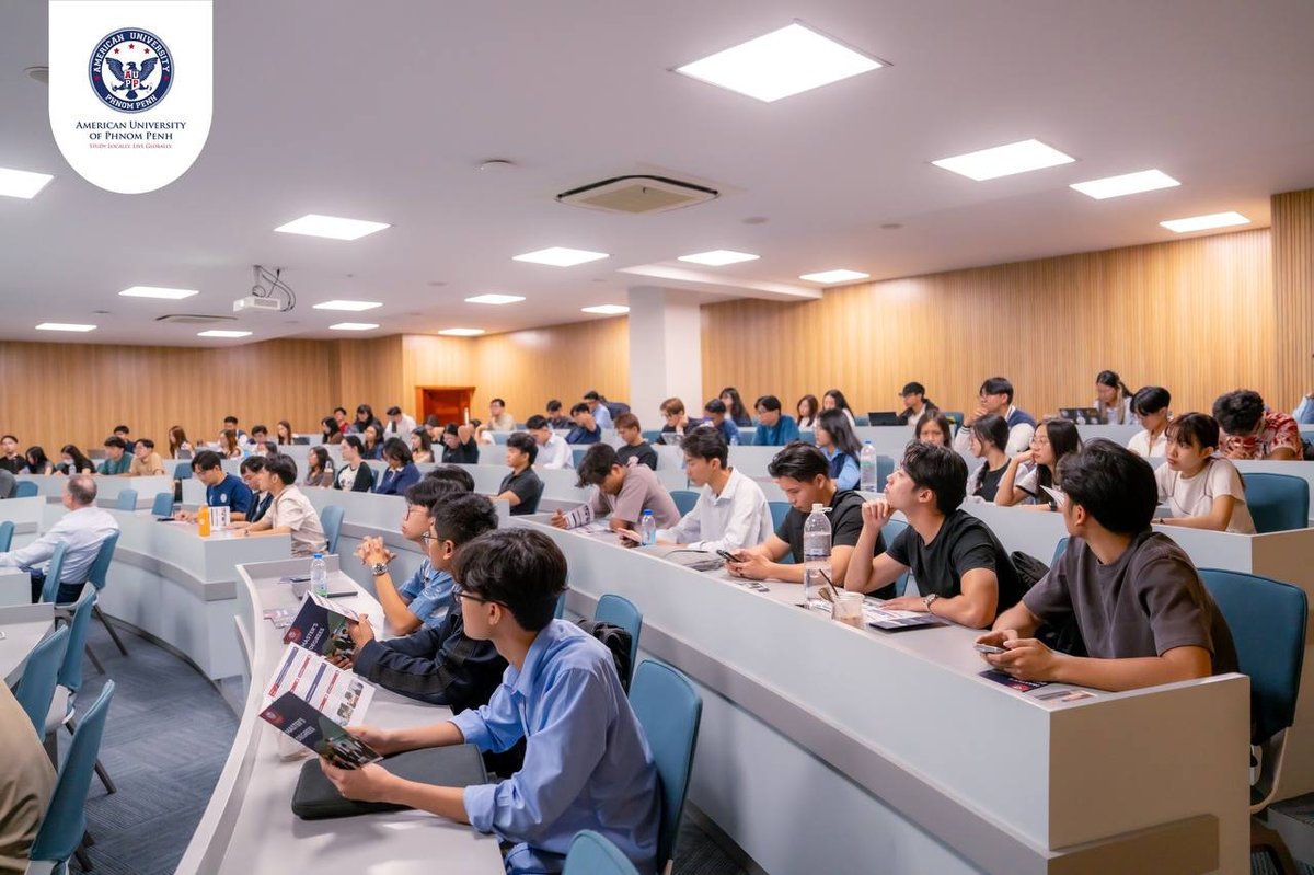 金边美国大学举办硕士分享会 探讨职业晋升与双学位