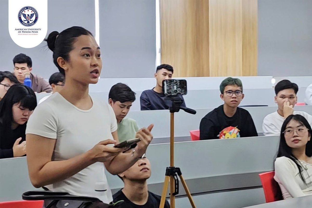 金边美国大学举办AI艺术讲座 探讨生成式AI对文化产业影响