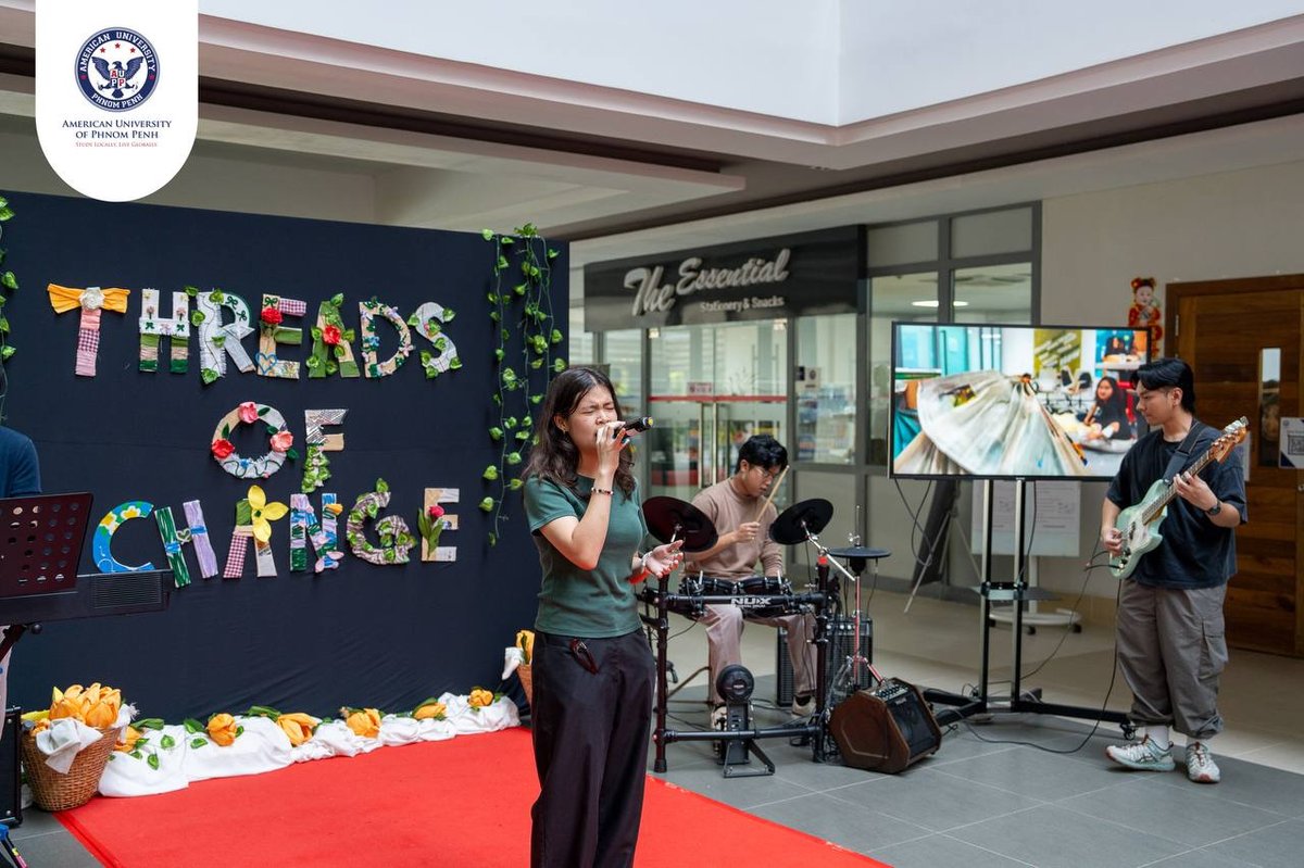 金边美国大学商业伦理课程学生举办环保时装秀,旨在推广可持续时尚理念