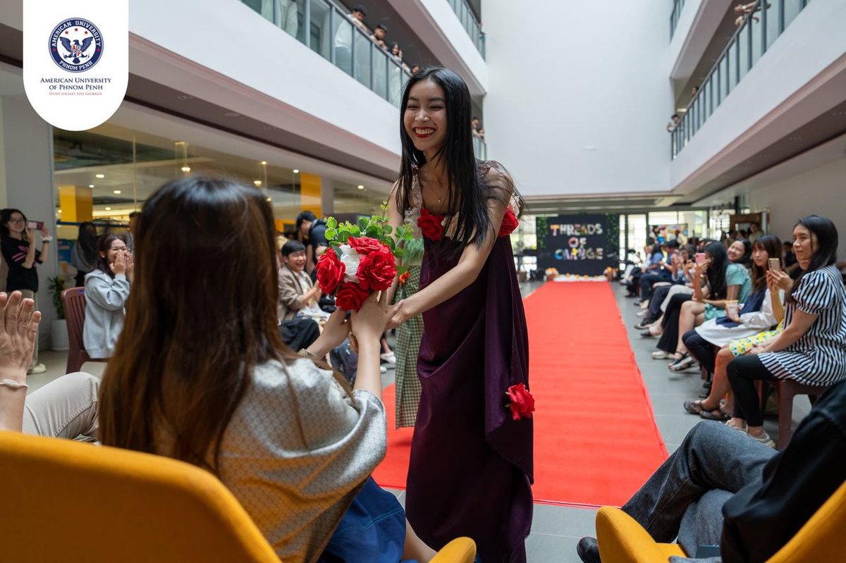 金边美国大学商业伦理课程学生举办环保时装秀,旨在推广可持续时尚理念