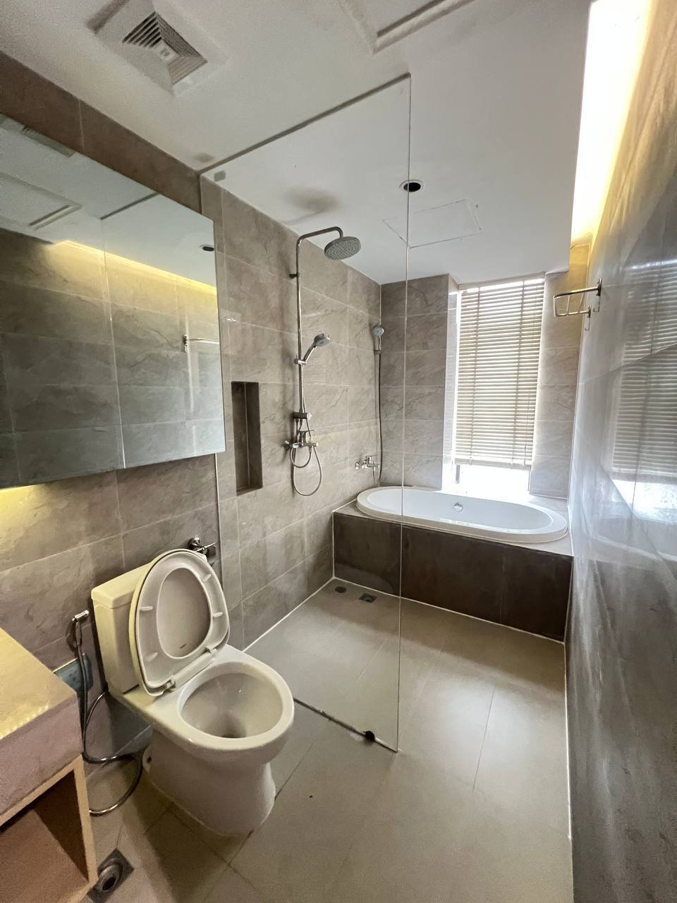 BKK Time Square公寓两室一厅招租 月租$850 家具齐全