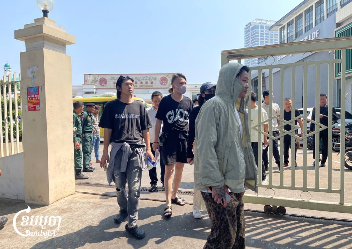 汇旺支付客户在金边中国大使馆外聚集维权
