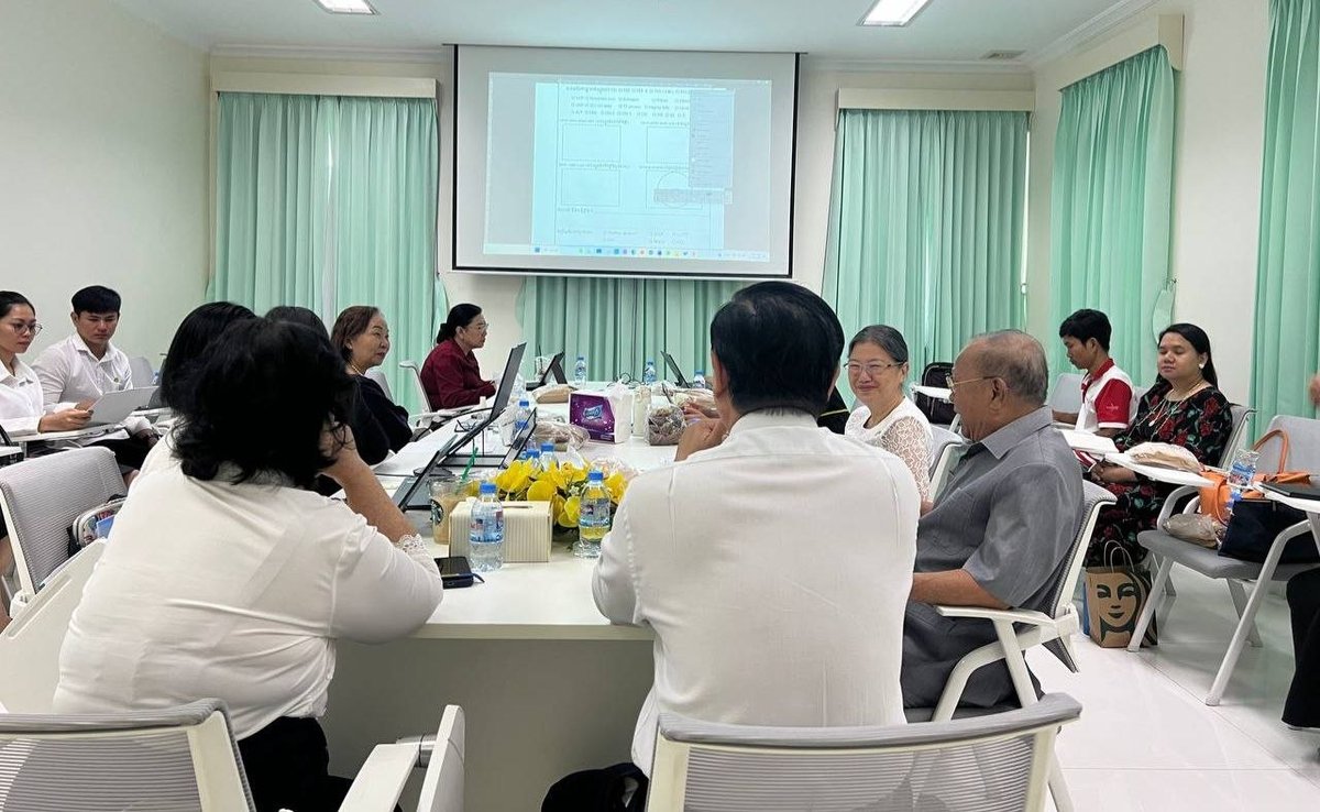 柬埔寨卫生部召开宫颈癌筛查国家标准审定会议