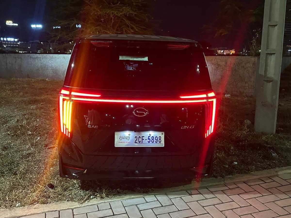 金边万谷湖交通事故寻人