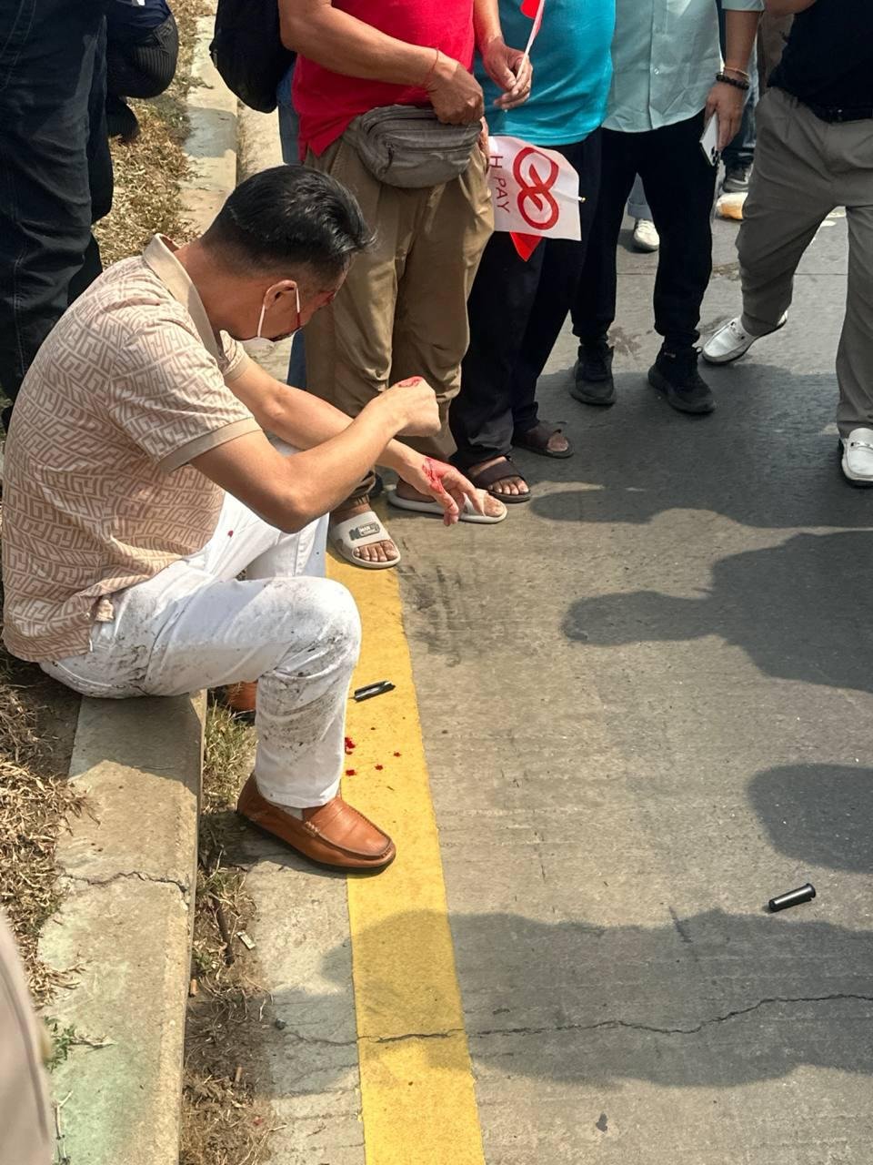 汇旺维权事件升级 现场发生肢体冲突致2人受伤