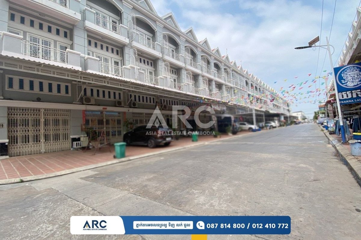 金边堆谷区/朗哥区 Borey Phnom Penh Sok San 联排边户出售