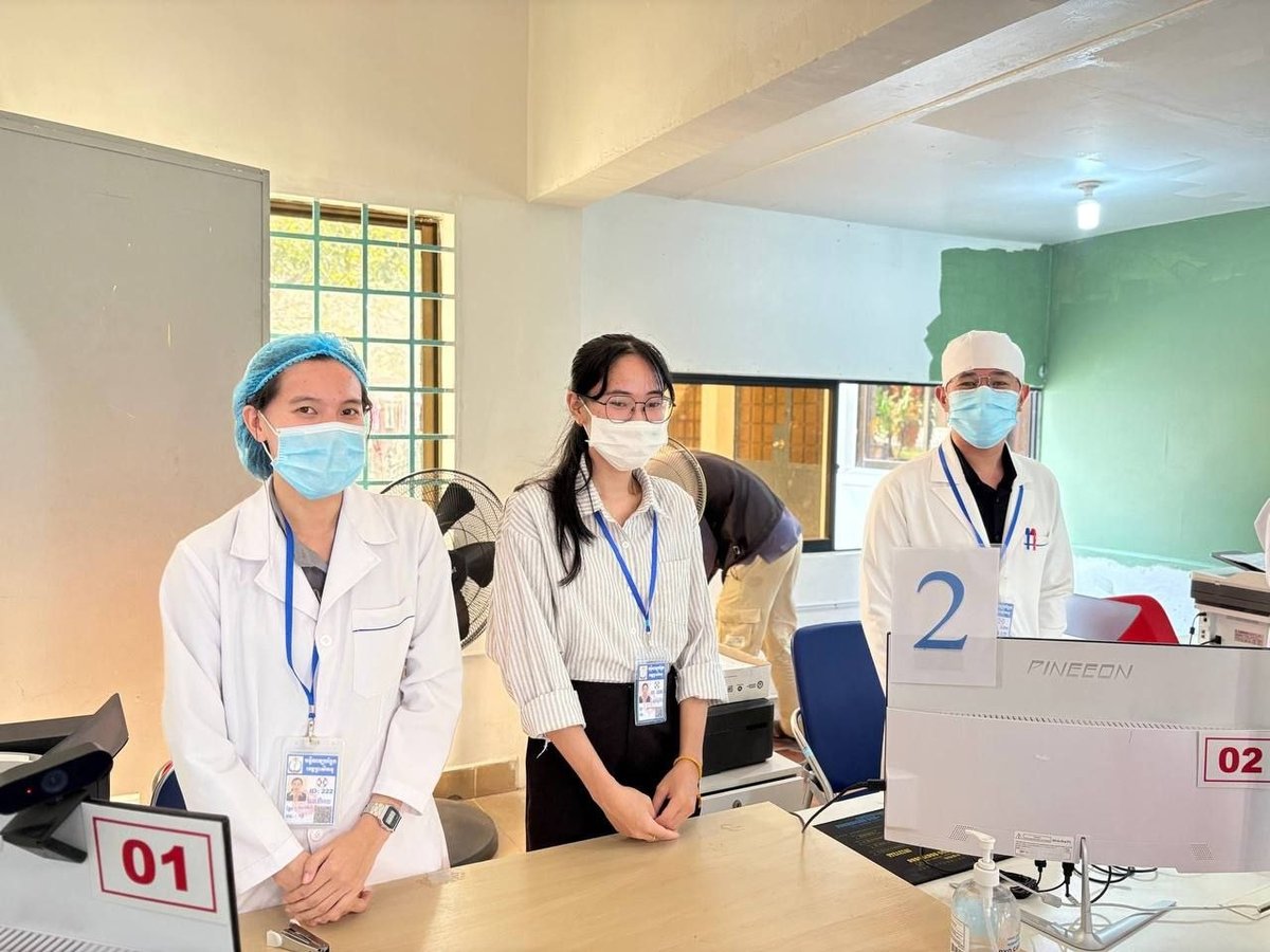 柬埔寨卫生部官员视察西哈努克省转诊医院