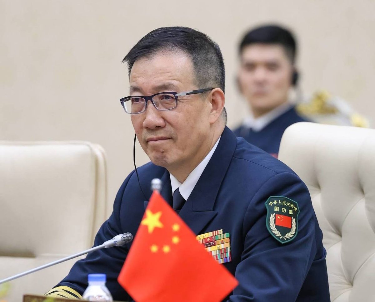 洪玛奈首相在金边会见中国外交部长王毅与国防部长董军