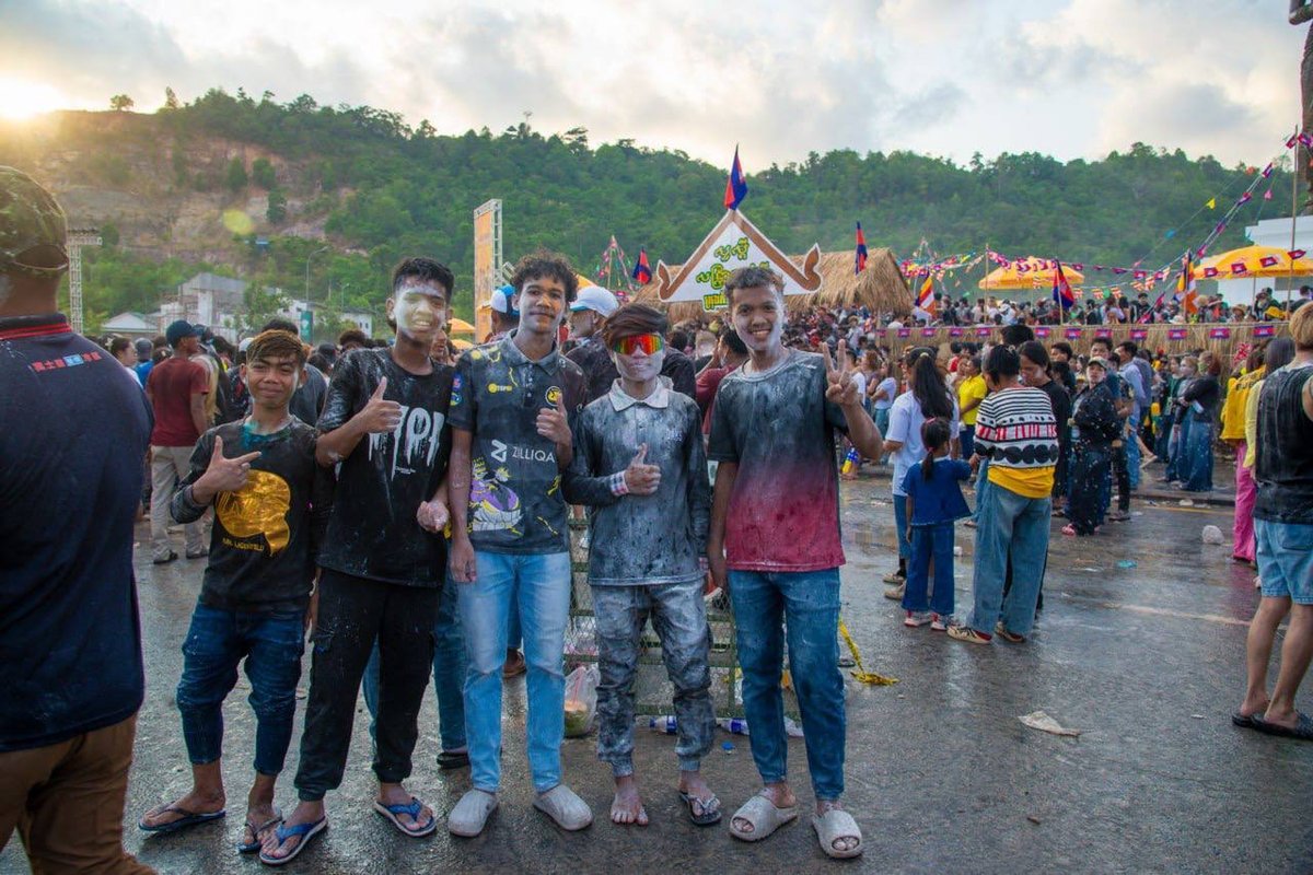 西哈努克市宋干节庆祝活动第二天现场