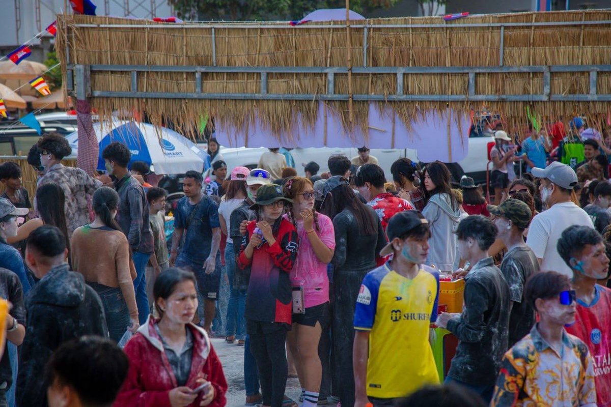 西哈努克市宋干节庆祝活动第二天现场