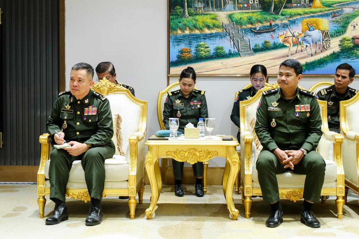 柬埔寨国防部官员会见古巴驻柬大使