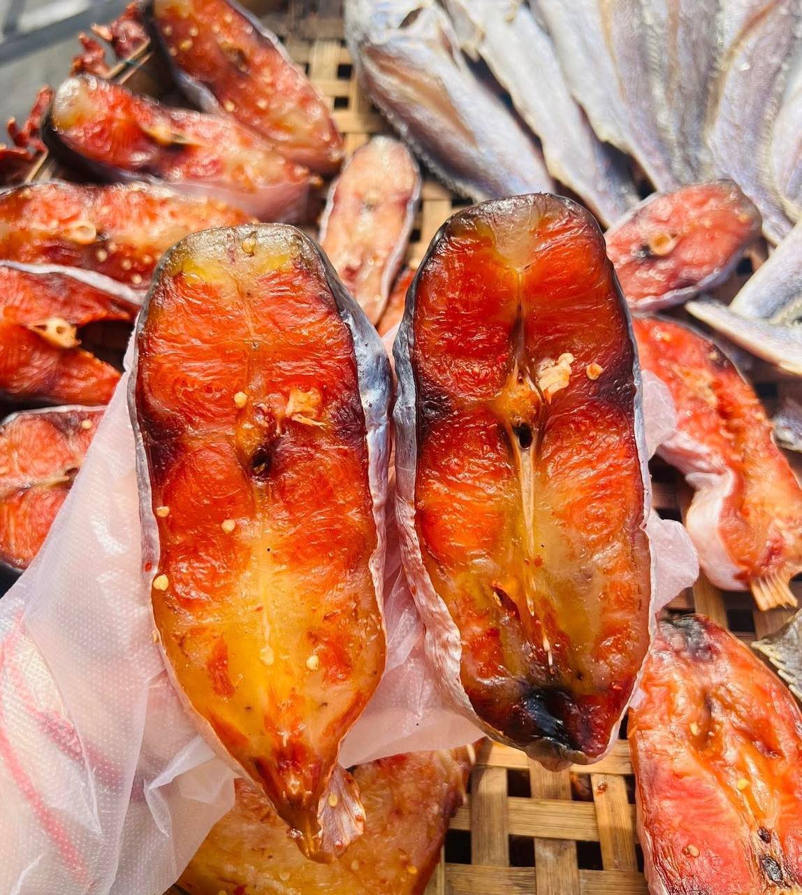 手工腌制鱼干上市 售价$10/kg 无防腐剂