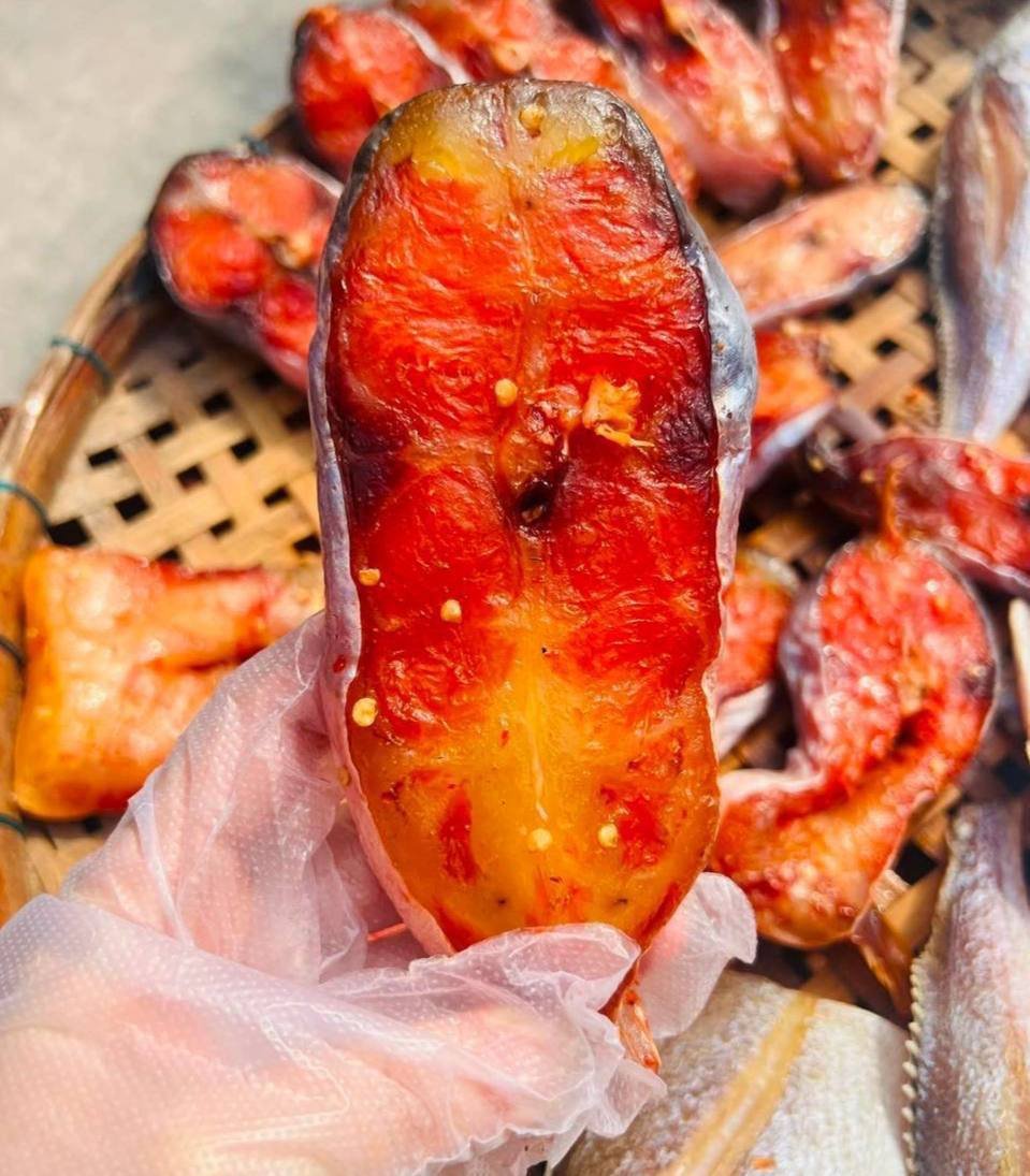 手工腌制鱼干上市 售价$10/kg 无防腐剂