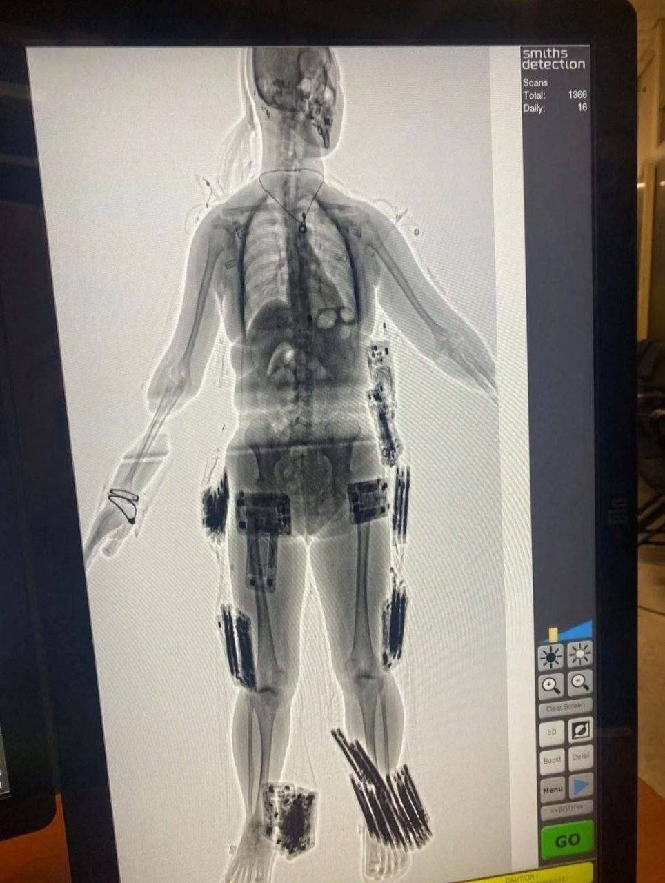 斯里兰卡执法部门查获价值逾2.7亿卢比的走私电子设备