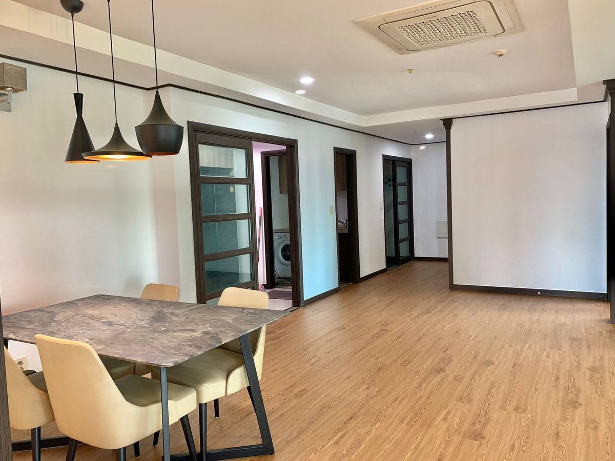 位于BKK1核心地段的De Castle Royal公寓现有一套13层三房四卫单