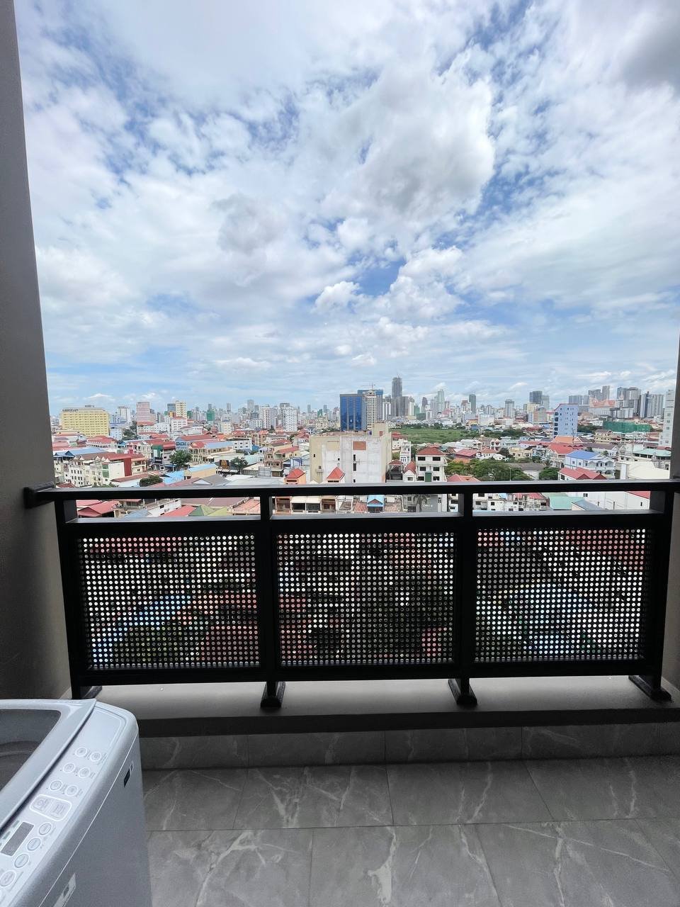 俄罗斯市场L Tower公寓招租 月租$400含物业费 2房52平