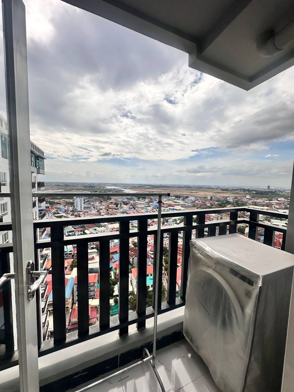 L Residence BTP 27层一房一厅出售 售价$4.5万月租$300