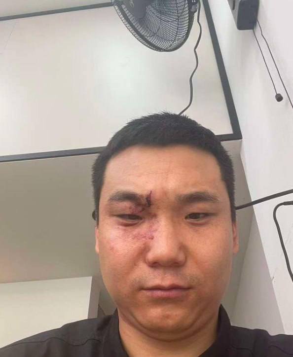 金边黄鹤楼牛肉面老板涉嫌暴力殴打并威胁员工