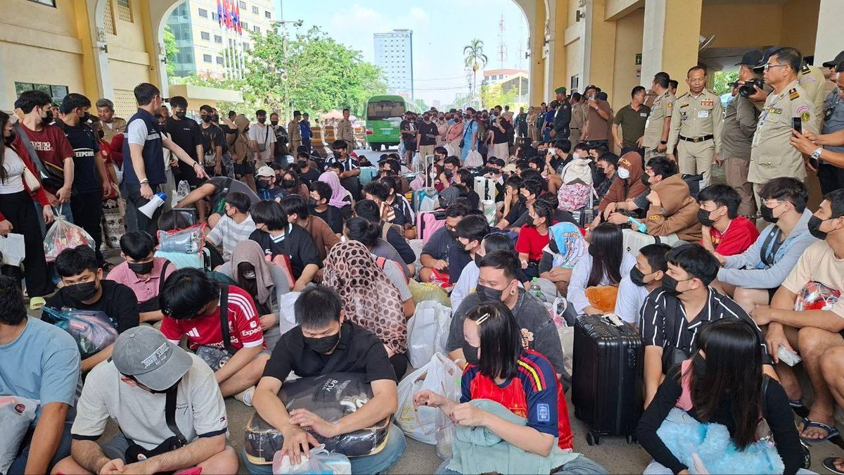 柬埔寨遣返600余名泰国籍人员 均涉网赌诈骗及非法居留
