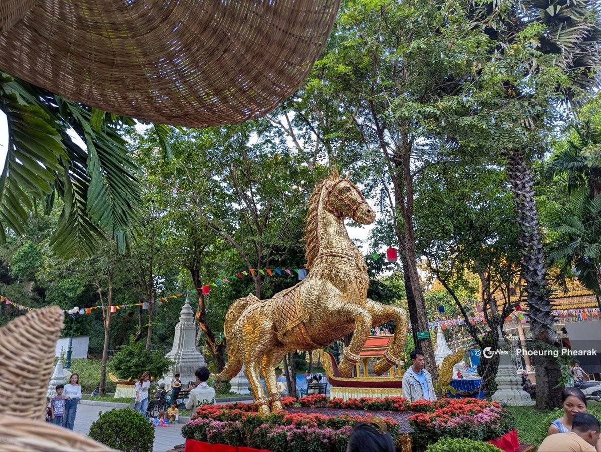 金边塔仔山迎接高棉新年庆典