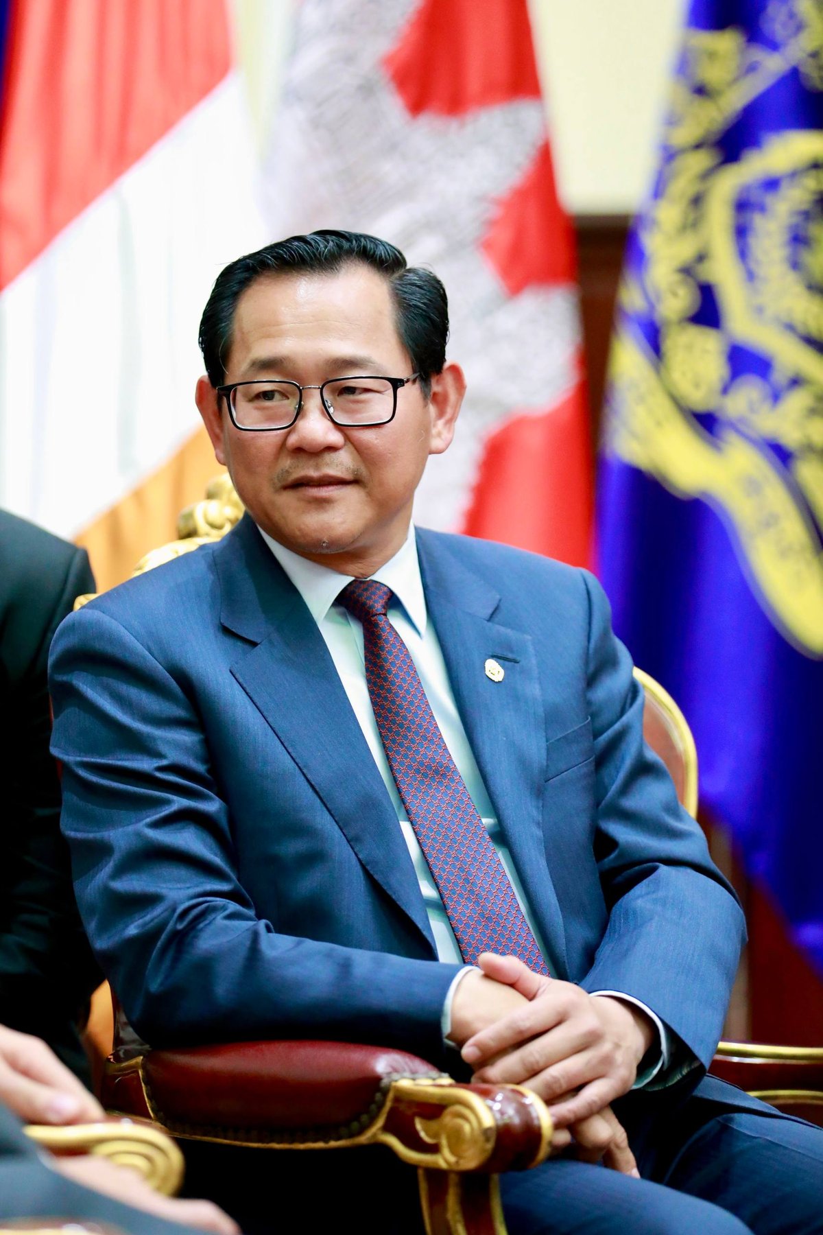 柬埔寨司法部长高乐会见加拿大驻柬大使