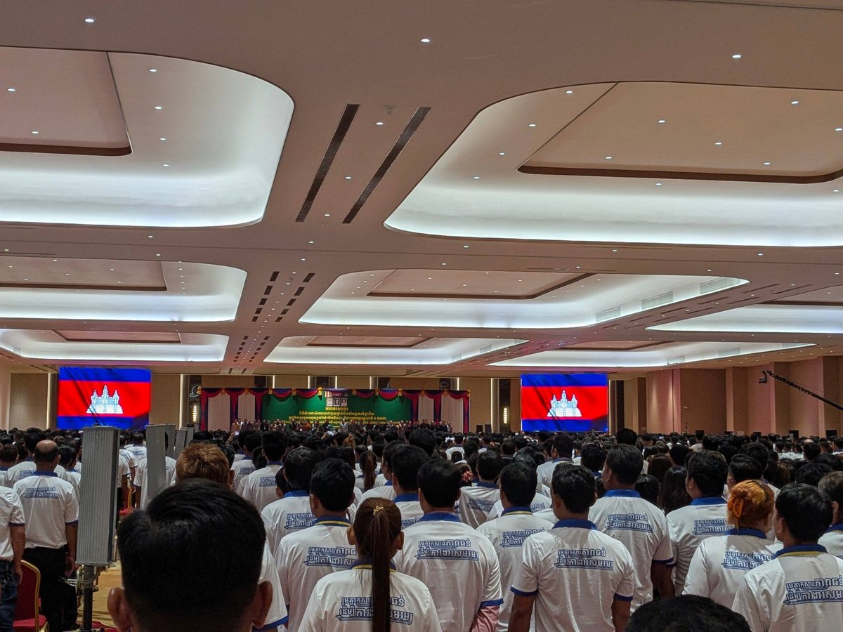 洪玛奈出席国际劳动节庆祝活动 5000名劳工代表齐聚钻石岛