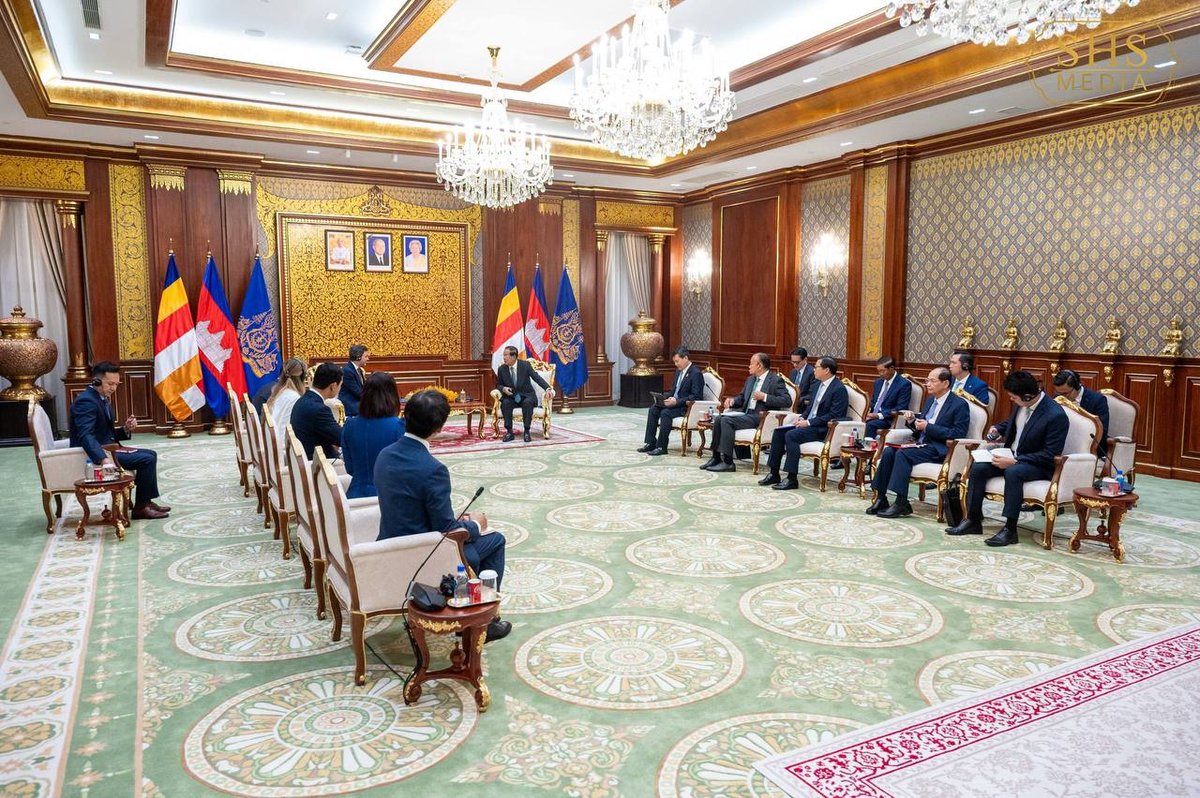 洪森会见联合国教科文组织代表 探讨文化遗产保护合作