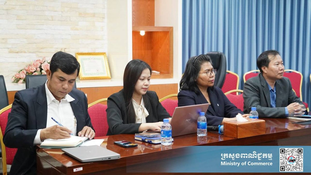 柬埔寨商业部与中国南京大学及科技公司探讨数字文化合作