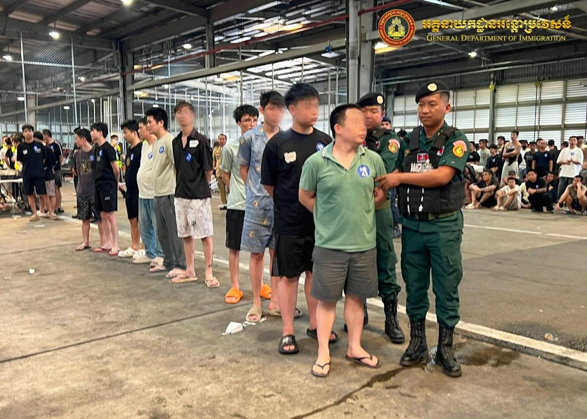 柬埔寨遣返327名涉电诈中国籍人员