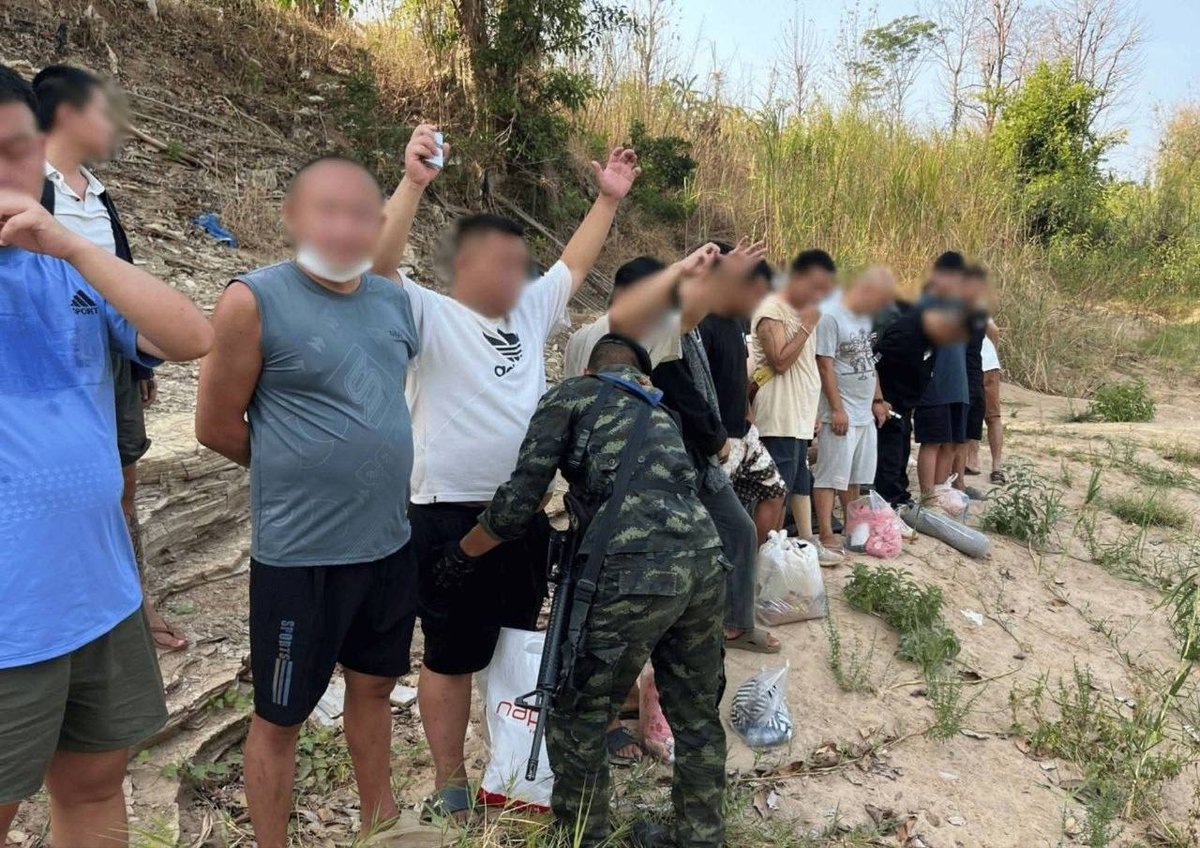 20名中国籍人员从缅甸水沟谷偷渡泰国湄索时被捕