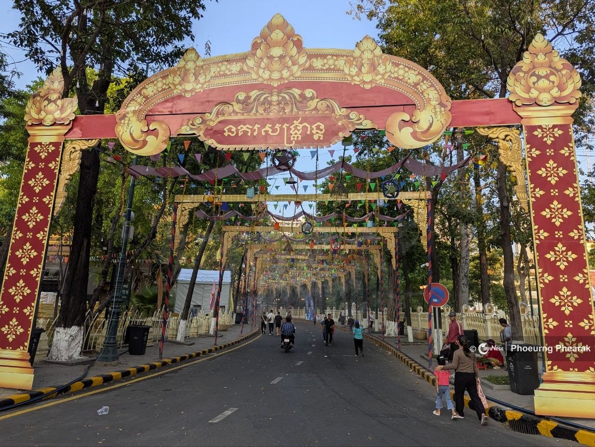 金边塔仔山迎接高棉新年庆典