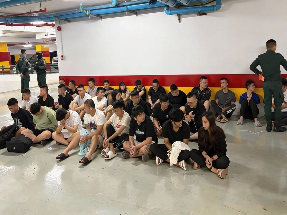 金边警方在隆边区温德姆酒店开展打击网络诈骗行动