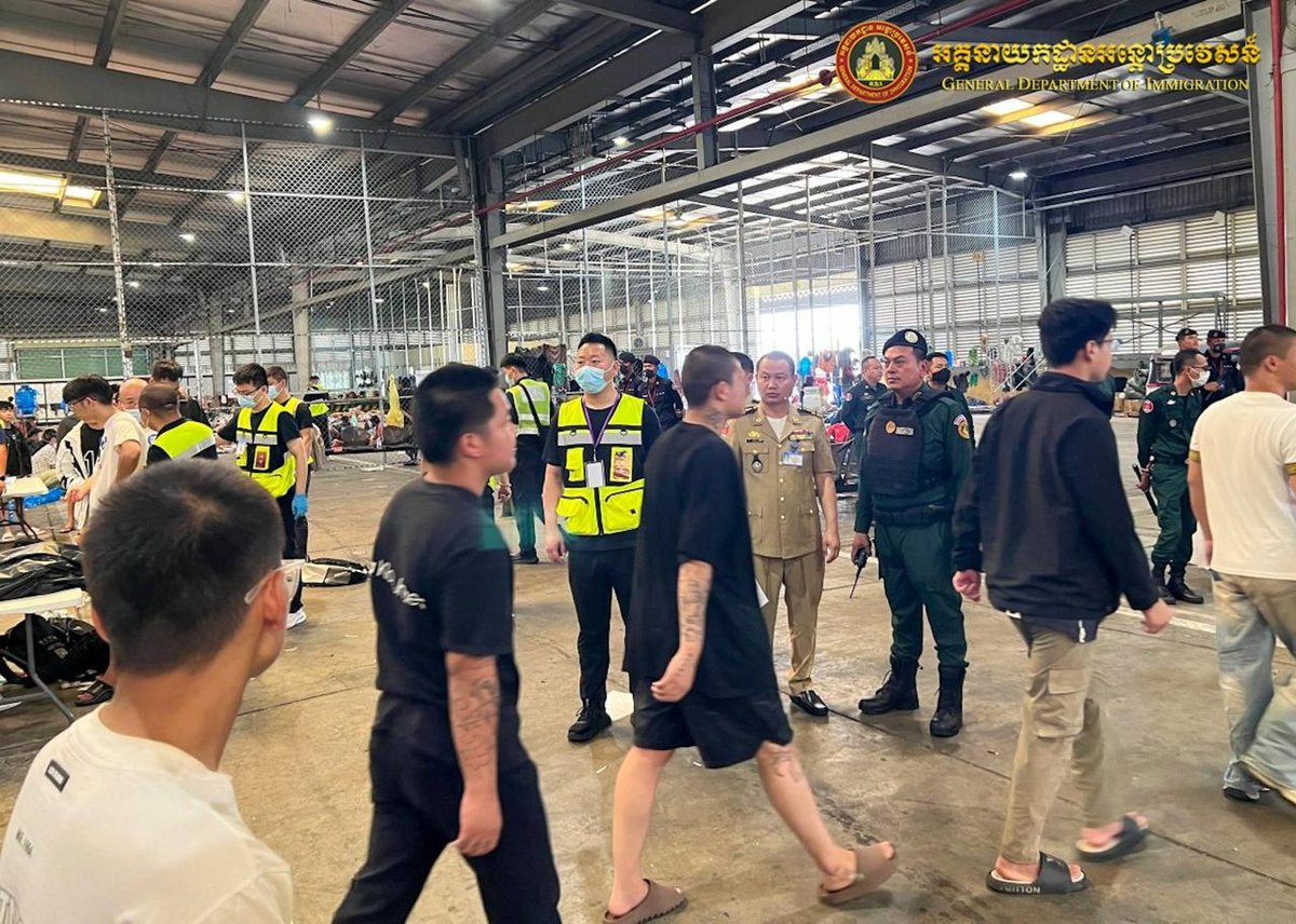 柬埔寨遣返327名涉电诈中国籍人员