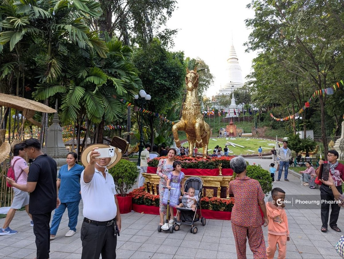 金边塔仔山迎接高棉新年庆典