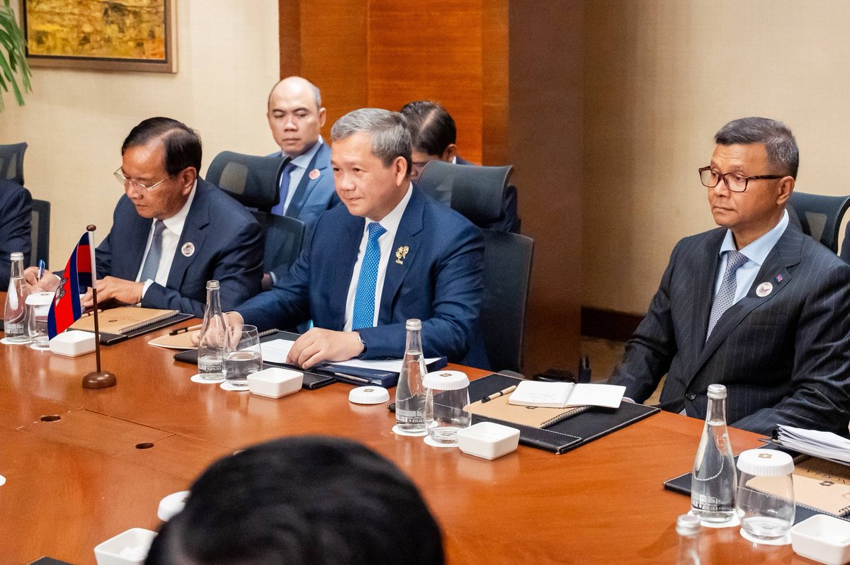 洪玛奈与越南总理黎明兴会晤 重点推进金边巴域高速对接