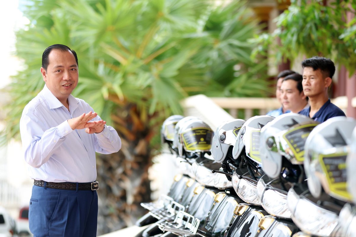柬埔寨新闻部向旗下五大总局捐赠10辆摩托车 提升办公效率